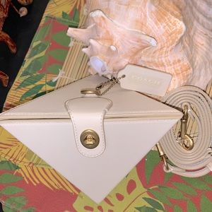 🎥 Video COACH Geometric Bag